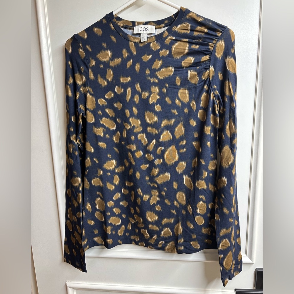 COS navy blue and camel twist shoulder top